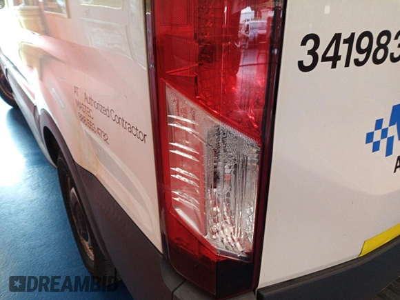2017 Ford Transit z VIN 1FTYE1YM7HKA68331, wystawiony jako IAAI lot #42844533 z przebiegiem 223 598 mil mil oraz . Historia ofert i sprzedaży dostępna na DreamBid. Obrazek 11.