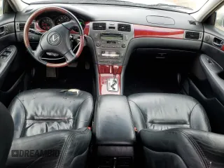 2002 Lexus ES 300 with VIN JTHBF30G425012176, listed as a Copart auction lot 51215515 with 371,102 mi miles and Non Repairable. Bid and sale history available at DreamBid. Image 8.