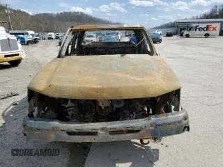 2003 Chevrolet Silverado 1500 with VIN 2GCEK19V231184015, listed as a Copart auction lot 49882815 with Not Provided miles and Salvage Title. Bid and sale history available at DreamBid. Image 5.
