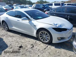 2016 Tesla Model S 70 kWh Battery with VIN 5YJSA1E16GF164264, listed as a IAAI auction lot 40976293 with 68,940 mi miles. Bid and sale history available at carsss.com. Image 1.