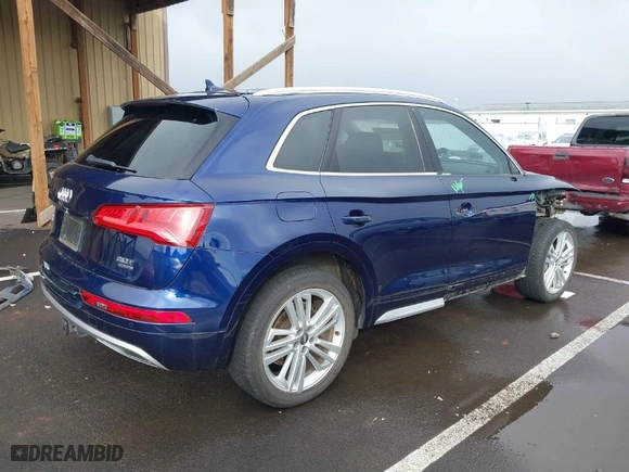 2018 Audi Q5 Premium Plus with VIN WA1BNAFY0J2239187, listed as a IAAI auction lot 41646800 with 90,417 mi miles. Bid and sale history available at carsss.com. Image 4.