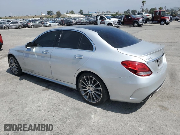 2016 Mercedes-Benz C 300 z VIN 55SWF4JB9GU140638, wystawiony jako Copart lot #52838255 z przebiegiem 92 659 mil mil oraz Szkoda całkowita • Salvage title. Historia ofert i sprzedaży dostępna na DreamBid. Obrazek 2.