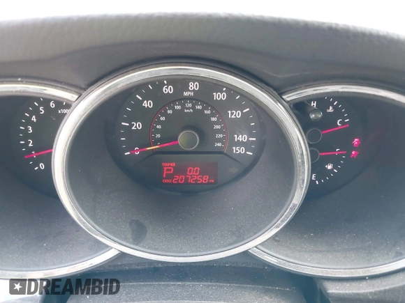 2011 Kia Sorento LX with VIN 5XYKTCA14BG056447, listed as a IAAI auction lot 42212972 with 207,258 mi miles. Bid and sale history available at carsss.com. Image 7.