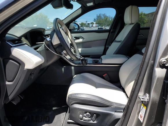 2018 Land Rover Range Rover Velar R-Dynamic HSE with VIN SALYM2RV3JA733200, listed as a Copart auction lot 61778605 with 62,912 mi miles and Clean title. Bid and sale history available at DreamBid. Image 7.