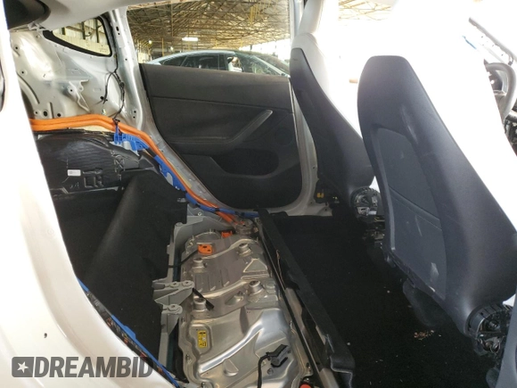 2024 Tesla Model Y Long Range z VIN 7SAYGDEE7RA217991, wystawiony jako Copart lot #50885695 z przebiegiem Nie podano mil oraz Szkoda całkowita • Salvage title. Historia ofert i sprzedaży dostępna na DreamBid. Obrazek 11.