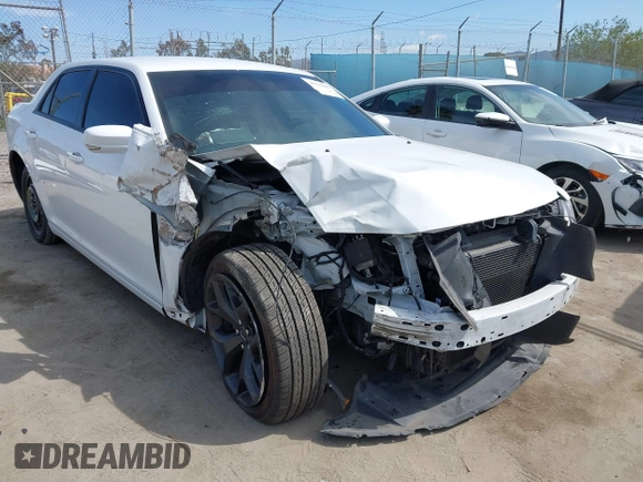 2021 Chrysler 300 with VIN 2C3CCABG5MH533004, listed as a IAAI auction lot 41916640 with 72,720 mi miles. Bid and sale history available at carsss.com. Image 6.