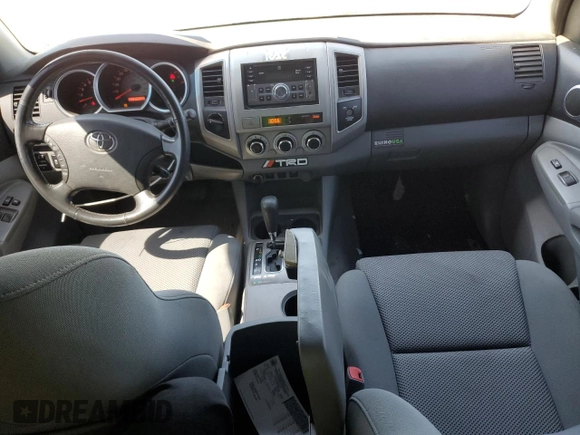 2010 Toyota Tacoma z VIN 5TEUU4EN5AZ696518, wystawiony jako Copart lot #49342855 z przebiegiem 244 150 mil mil oraz Szkoda całkowita • Salvage title. Historia ofert i sprzedaży dostępna na DreamBid. Obrazek 8.