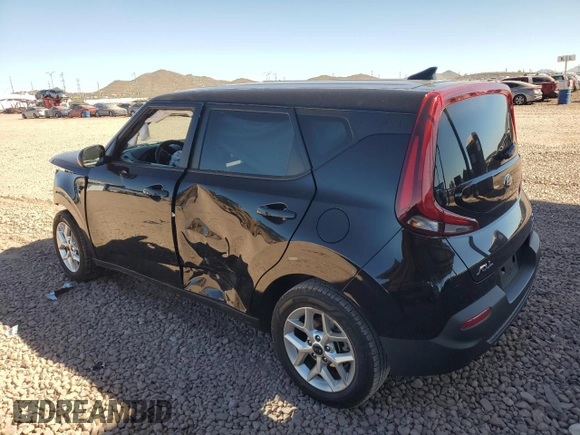 2020 Kia Soul LX with VIN KNDJ23AU5L7123709, listed as a Copart auction lot 46847435 with 84,807 mi miles and Salvage Title. Bid and sale history available at carsss.com. Image 2.