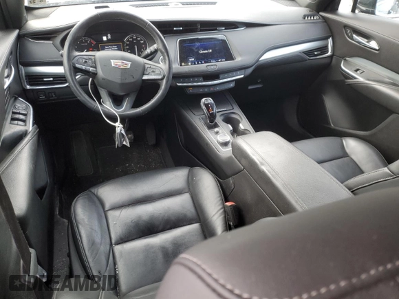 2022 Cadillac XT4 AWD Premium Luxury with VIN 1GYFZDR42NF140322, listed as a Copart auction lot 89084545 with 32,440 mi miles and Salvage Title. Bid and sale history available at carsss.com. Image 8.