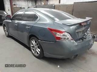 2011 Nissan Maxima SV z VIN 1N4AA5AP0BC838496, wystawiony jako IAAI lot #42326631 z przebiegiem 138 400 mil mil oraz . Historia ofert i sprzedaży dostępna na DreamBid. Obrazek 3.