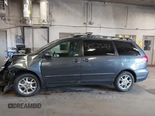 2006 Toyota Sienna XLE with VIN 5TDZA22C86S559955, listed as a IAAI auction lot 40525261 with 141,926 mi miles. Bid and sale history available at carsss.com. Image 14.