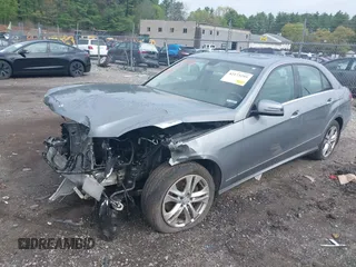 2011 Mercedes-Benz E 350 Luxury z VIN WDDHF8HB3BA291845, wystawiony jako IAAI lot #42173295 z przebiegiem 191 749 mil mil oraz . Historia ofert i sprzedaży dostępna na DreamBid. Obrazek 2.