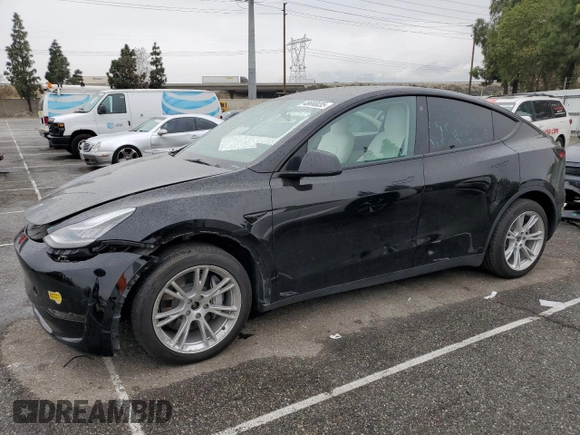 2021 Tesla Model Y Long Range with VIN 5YJYGDEEXMF294556, listed as a Copart auction lot 46668035 with 42,772 mi miles and Salvage Title. Bid and sale history available at DreamBid. Image 1.