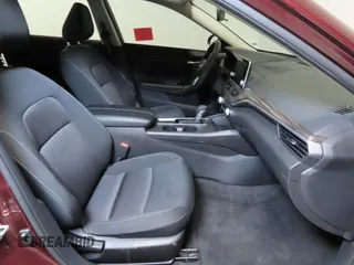 2025 Nissan Altima SV with VIN 1N4BL4DVXSN343097, listed as a Copart auction lot 50947475 with 4,927 mi miles and Clean Title. Bid and sale history available at carsss.com. Image 5.