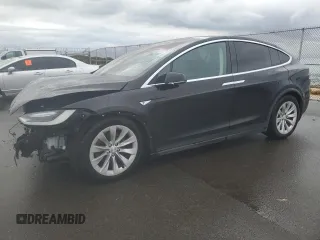 2016 Tesla Model X 70D with VIN 5YJXCAE2XGF008592, listed as a Copart auction lot 42060795 with 115,642 mi miles and Salvage Title. Bid and sale history available at carsss.com. Image 1.