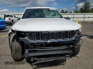 2024 Jeep Grand Cherokee Limited z VIN 1C4RJHBG4R8515093, wystawiony jako Copart lot #58533175 z przebiegiem 19 485 mil mil oraz Szkoda całkowita • Salvage title. Historia ofert i sprzedaży dostępna na DreamBid. Obrazek 5.