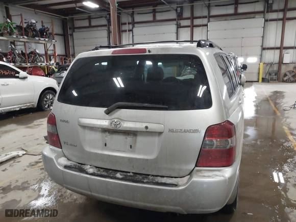 2006 Toyota Highlander w/3rd Row with VIN JTEEP21A160150739, listed as a IAAI auction lot 41347329 with 227,627 mi miles. Bid and sale history available at carsss.com. Image 16.
