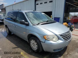 2005 Chrysler Town & Country LX z VIN 2C4GP44R95R519278, wystawiony jako Copart lot #57036085 z przebiegiem 202 229 mil mil oraz Szkoda całkowita • Salvage title. Historia ofert i sprzedaży dostępna na DreamBid. Obrazek 4.