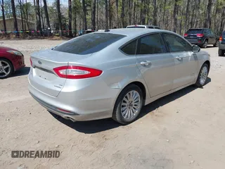 2014 Ford Fusion SE Hybrid with VIN 3FA6P0LU3ER251631, listed as a IAAI auction lot 41917855 with 88,076 mi miles. Bid and sale history available at carsss.com. Image 4.
