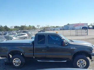 2005 Ford F-250 XL with VIN 1FTSX21595EB51715, listed as a IAAI auction lot 42002335 with 101,833 mi miles and . Bid and sale history available at DreamBid. Image 14.