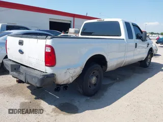 2008 Ford Super Duty F-250 SRW XL with VIN 1FTSX20R28ED89639, listed as a IAAI auction lot 41950814 with 272,204 mi miles. Bid and sale history available at carsss.com. Image 4.