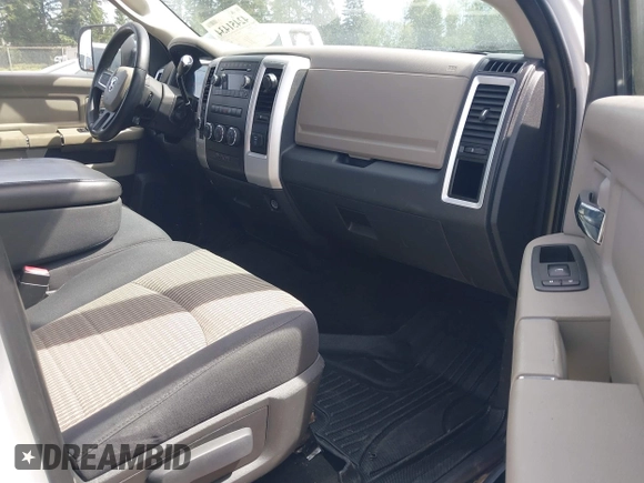 2010 Dodge 1500 SLT z VIN 1D7RV1CT9AS155114, wystawiony jako IAAI lot #42451434 z przebiegiem 137 908 mil mil oraz . Historia ofert i sprzedaży dostępna na DreamBid. Obrazek 5.