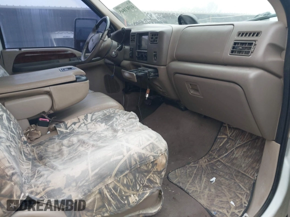 2000 Ford Super Duty F-250 XL with VIN 1FTNW21F7YEE45983, listed as a IAAI auction lot 41501845 with 329,488 mi miles. Bid and sale history available at carsss.com. Image 5.
