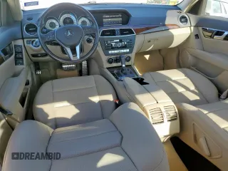2014 Mercedes-Benz C 250 Sport with VIN WDDGF4HB5EA962960, listed as a Copart auction lot 62601655 with 34,620 mi miles and Salvage title. Bid and sale history available at DreamBid. Image 8.
