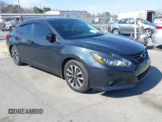 2017 Nissan Altima SV z VIN 1N4AL3AP6HC268544, wystawiony jako IAAI lot #41791582 z przebiegiem 68 093 mil mil oraz . Historia ofert i sprzedaży dostępna na DreamBid. Obrazek 1.