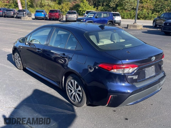 2021 Toyota Corolla Hybrid LE with VIN JTDEAMDE0MJ009233, listed as a Copart auction lot 47366915 with 212,244 mi miles and Clean Title. Bid and sale history available at carsss.com. Image 3.