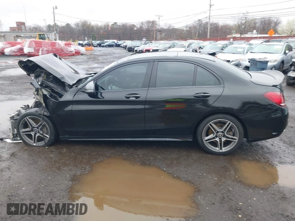 2019 Mercedes-Benz C C 300 with VIN 55SWF8EB3KU320806, listed as a IAAI auction lot 41983005 with 61,262 mi miles. Bid and sale history available at carsss.com. Image 14.