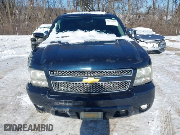 2008 Chevrolet Suburban Commercial with VIN 1GNFK16368J110091, listed as a IAAI auction lot 41328554 with 257,432 mi miles. Bid and sale history available at carsss.com. Image 17.