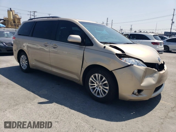 2013 Toyota Sienna XLE AAS с VIN 5TDYK3DC6DS322289, выставлен на аукционе Copart как лот 54626135 с пробегом 131 203 миль миль и Списание • Salvage title. История ставок и продаж доступна на DreamBid. Изображение 4.