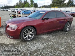 2016 Chrysler 300 Anniversary Edition z VIN 2C3CCAAG9GH278220, wystawiony jako Copart lot #56744645 z przebiegiem 60 889 mil mil oraz Szkody całkowita. Historia ofert i sprzedaży dostępna na DreamBid. Obrazek 1.