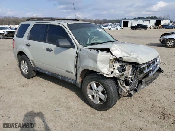 2008 Ford Escape XLS with VIN 1FMCU02Z98KB01479, listed as a Copart auction lot 43816195 with 300,081 mi miles and Clean Title. Bid and sale history available at carsss.com. Image 4.