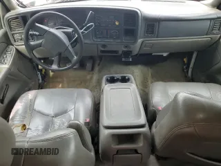 2005 Chevrolet Tahoe Police z VIN 1GNEC13Z05R241189, wystawiony jako Copart lot #67587124 z przebiegiem Nie podano mil oraz Szkody całkowita. Historia ofert i sprzedaży dostępna na DreamBid. Obrazek 8.