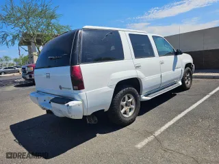 2000 Cadillac Escalade with VIN 1GYEK63R3YR218285, listed as a Copart auction lot 82063084 with 190,444 mi miles and Clean Title. Bid and sale history available at carsss.com. Image 4.