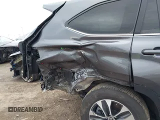 2023 Toyota Highlander L z VIN 5TDKDRBH7PS044010, wystawiony jako IAAI lot #42072483 z przebiegiem 21 655 mil mil oraz . Historia ofert i sprzedaży dostępna na DreamBid. Obrazek 6.