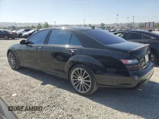 2008 Mercedes-Benz S 550 z VIN WDDNG86X18A191492, wystawiony jako Copart lot #57188805 z przebiegiem 114 781 mil mil oraz Czysty tytuł • Clean title. Historia ofert i sprzedaży dostępna na DreamBid. Obrazek 2.