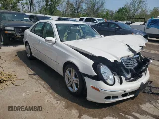 2006 Mercedes-Benz E 350 with VIN WDBUF56J86A970483, listed as a Copart auction lot 51522194 with 95,717 mi miles and Salvage Title. Bid and sale history available at DreamBid. Image 4.
