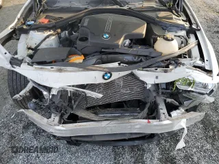 2017 BMW 3 Series 320i xDrive z VIN WBA8E5G56HNU41632, wystawiony jako Copart lot #51628865 z przebiegiem 45 978 mil mil oraz Szkoda całkowita • Salvage title. Historia ofert i sprzedaży dostępna na DreamBid. Obrazek 12.