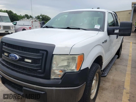 2014 Ford F-150 XL with VIN 1FTFX1EF4EKE59231, listed as a IAAI auction lot 42631384 with 279,670 mi miles and . Bid and sale history available at DreamBid. Image 33.