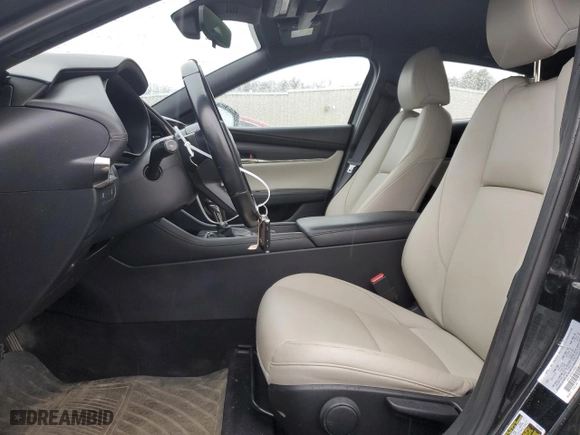2019 Mazda Mazda3 Hatchback with VIN JM1BPBJM8K1137699, listed as a Copart auction lot 76666384 with 0 mi miles and Non Repairable. Bid and sale history available at carsss.com. Image 7.