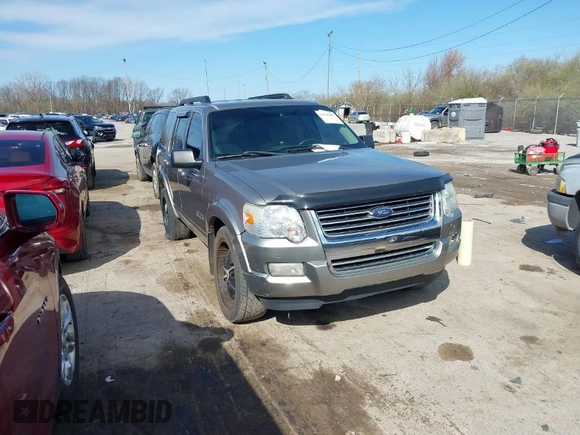2008 Ford Explorer XLT with VIN 1FMEU63EX8UB29593, listed as a IAAI auction lot 41968887 with 145,742 mi miles. Bid and sale history available at carsss.com. Image 1.