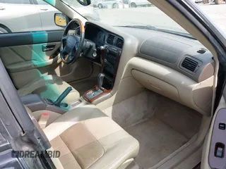 2001 Subaru Legacy Outback L.L. Bean with VIN 4S3BH806X17628788, listed as a IAAI auction lot 42587228 with 294,958 mi miles and . Bid and sale history available at DreamBid. Image 5.