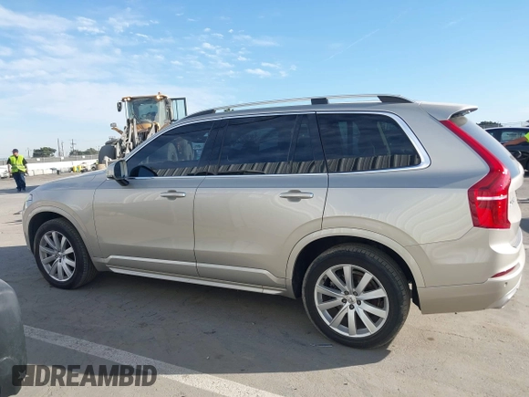 2016 Volvo XC90 T6 Momentum with VIN YV4A22PK5G1071505, listed as a IAAI auction lot 41702501 with 154,679 mi miles. Bid and sale history available at carsss.com. Image 14.
