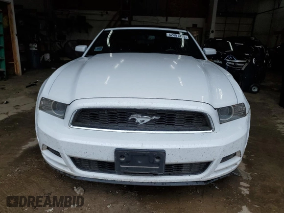 2014 Ford Mustang V6 with VIN 1ZVBP8EM3E5328616, listed as a Copart auction lot 62491435 with 84,059 mi miles and Salvage title. Bid and sale history available at DreamBid. Image 5.