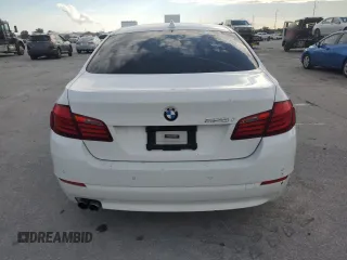 2012 BMW 5 Series 528i xDrive z VIN WBAXH5C50CDW04329, wystawiony jako Copart lot #84813424 z przebiegiem Nie podano mil oraz Szkoda całkowita • Salvage title. Historia ofert i sprzedaży dostępna na DreamBid. Obrazek 6.