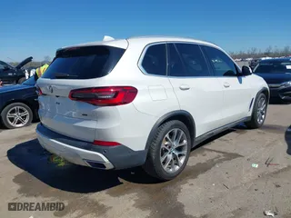 2019 BMW X5 xDrive40i with VIN 5UXCR6C57KLK80268, listed as a IAAI auction lot 41582457 with 85,682 mi miles. Bid and sale history available at carsss.com. Image 4.