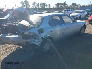 1990 Lexus LS z VIN JT8UF11E9L0025885, wystawiony jako IAAI lot #41330993 z przebiegiem 162 255 mil mil oraz . Historia ofert i sprzedaży dostępna na DreamBid. Obrazek 4.